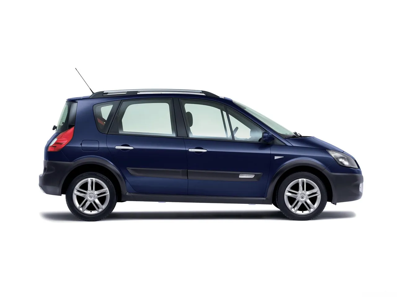 Renault Scenic Conquest (2007) – boční profil