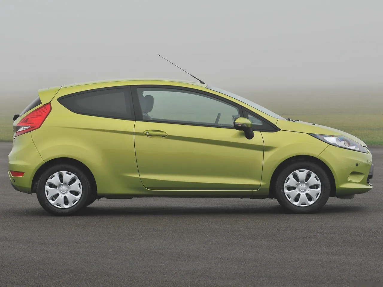 Ford Fiesta ECOnetic (2009) – boční profil