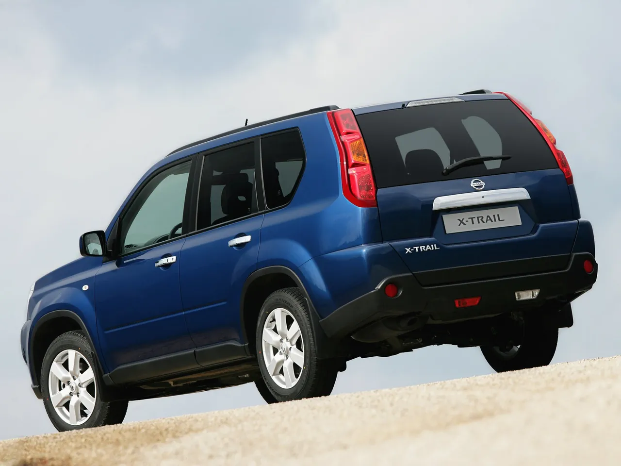 Nissan X-Trail (2008) - Rear Three-Quarter