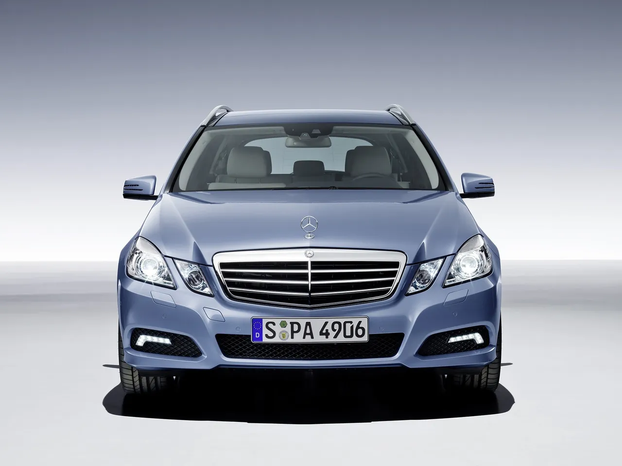 Mercedes-Benz E-Class Estate (2010) – zepředu