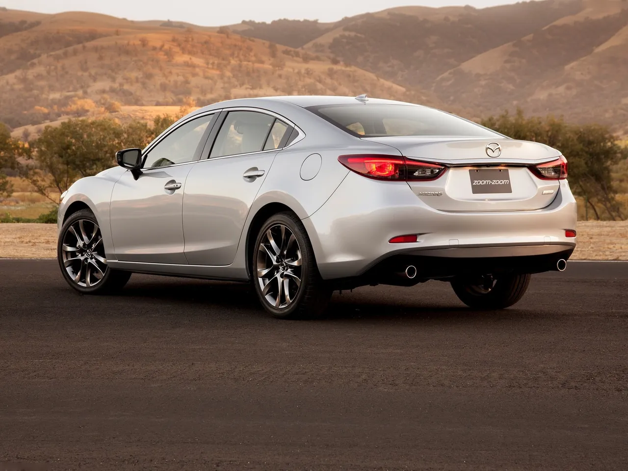 Mazda 6 (2016) – zadní tříčtvrteční pohled