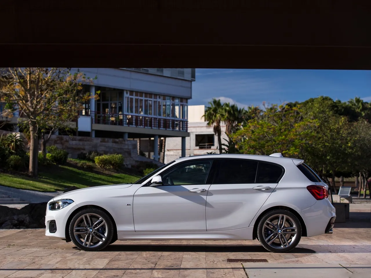 BMW 1-Series (2016) – boční profil