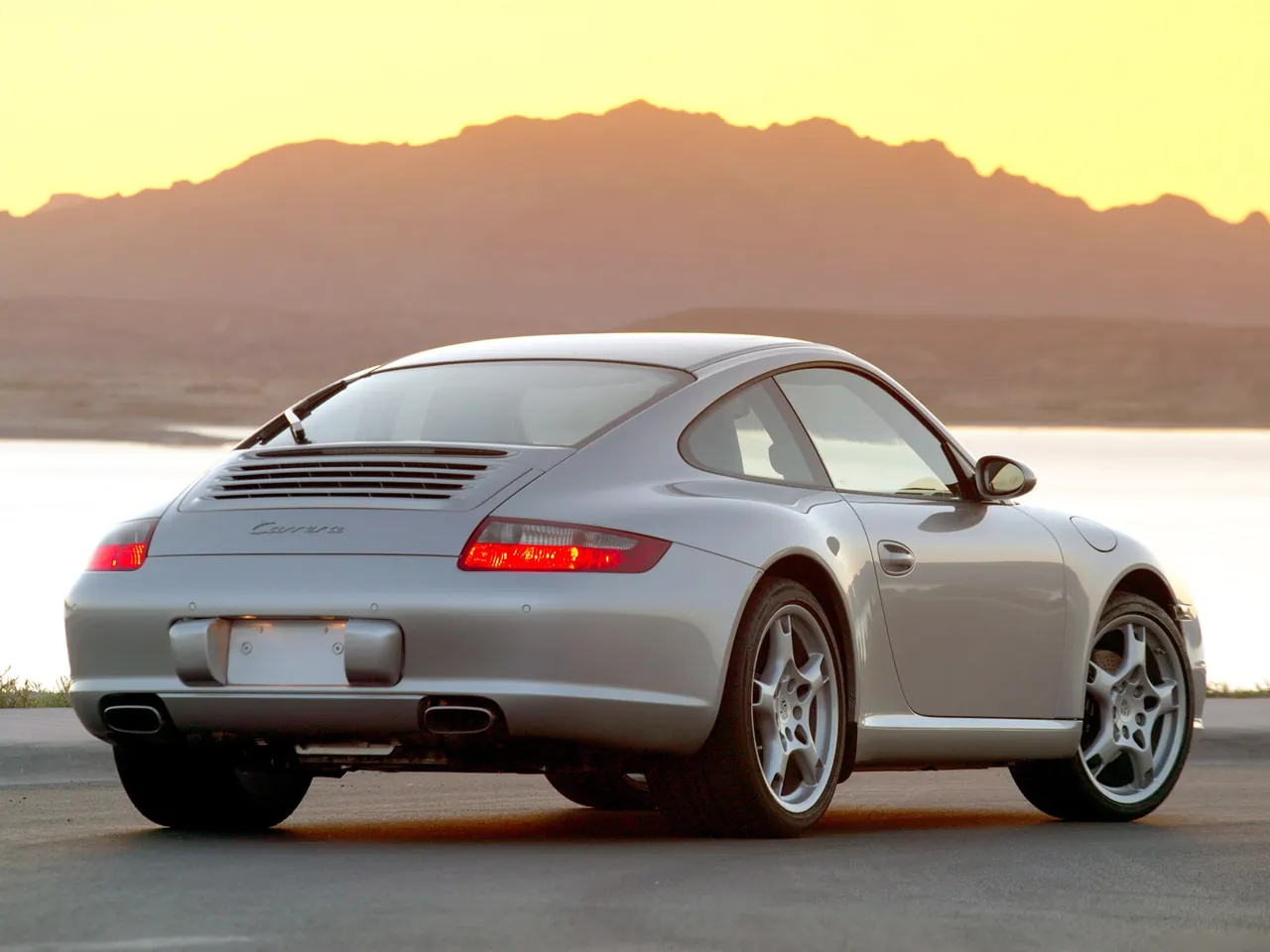 Porsche 911 Carrera (2005) - Rear Three-Quarter