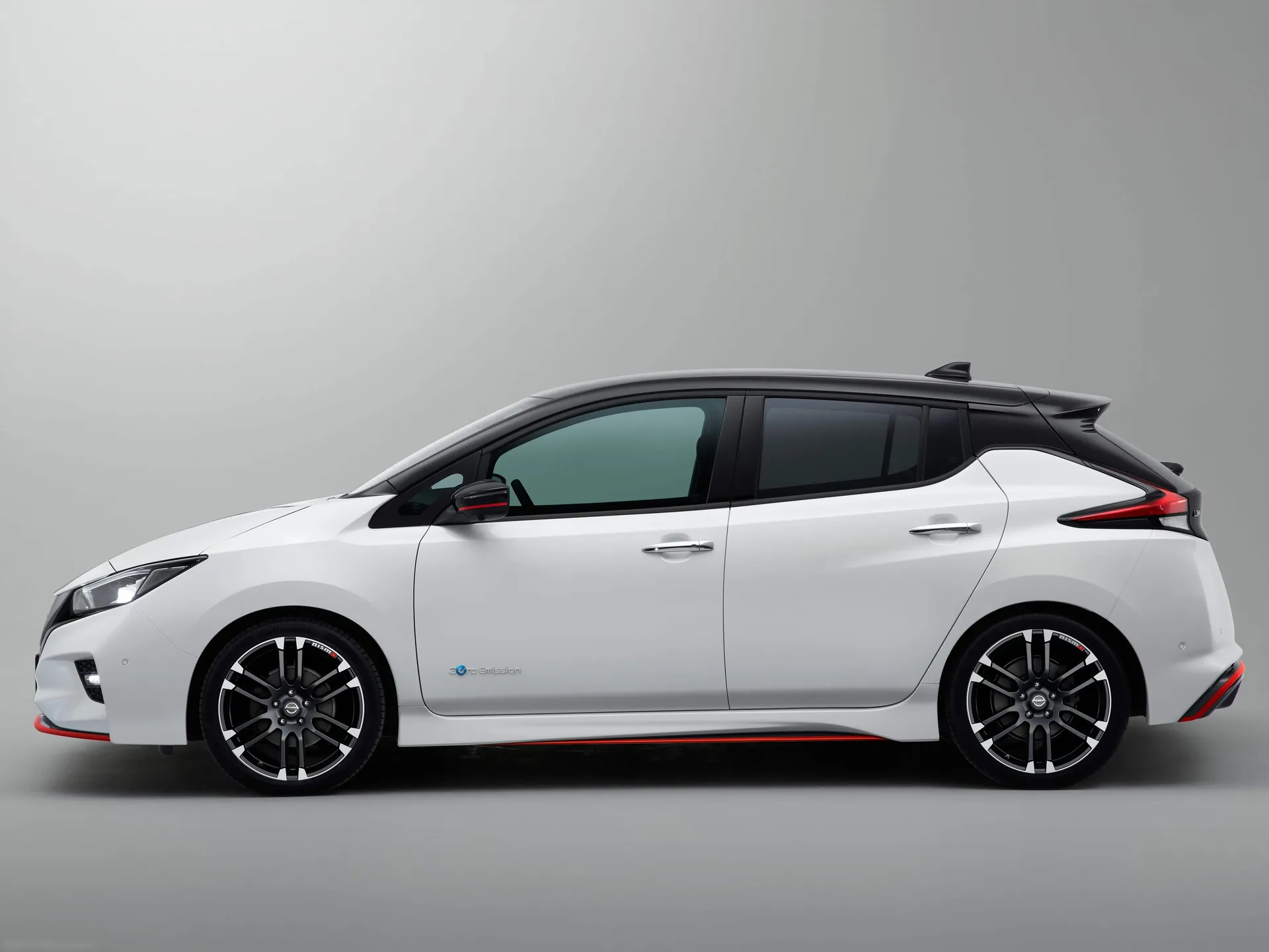 Nissan Leaf Nismo Concept (2017) - Side Profile