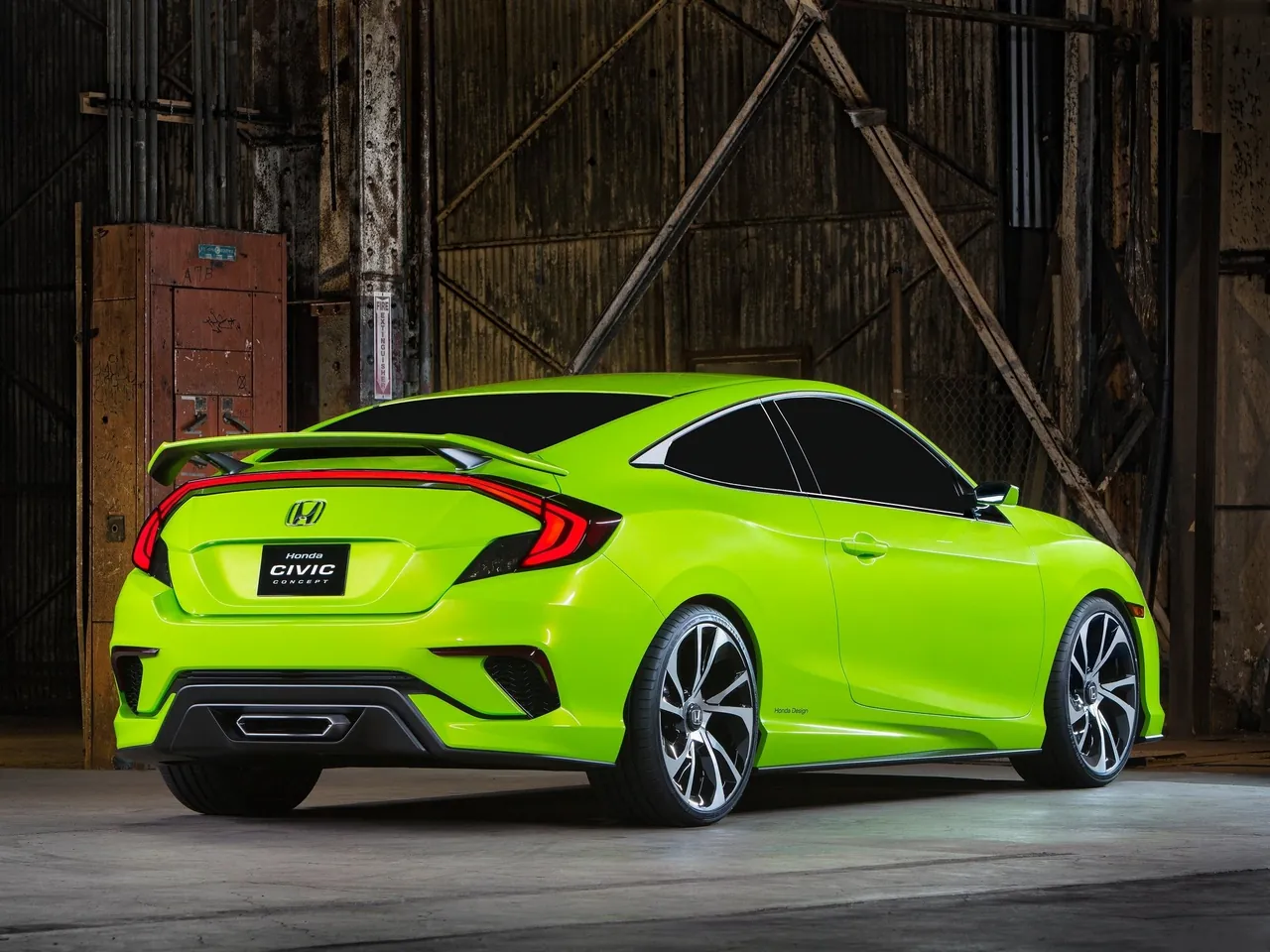 Honda Civic Concept (2015) – zadní tříčtvrteční pohled