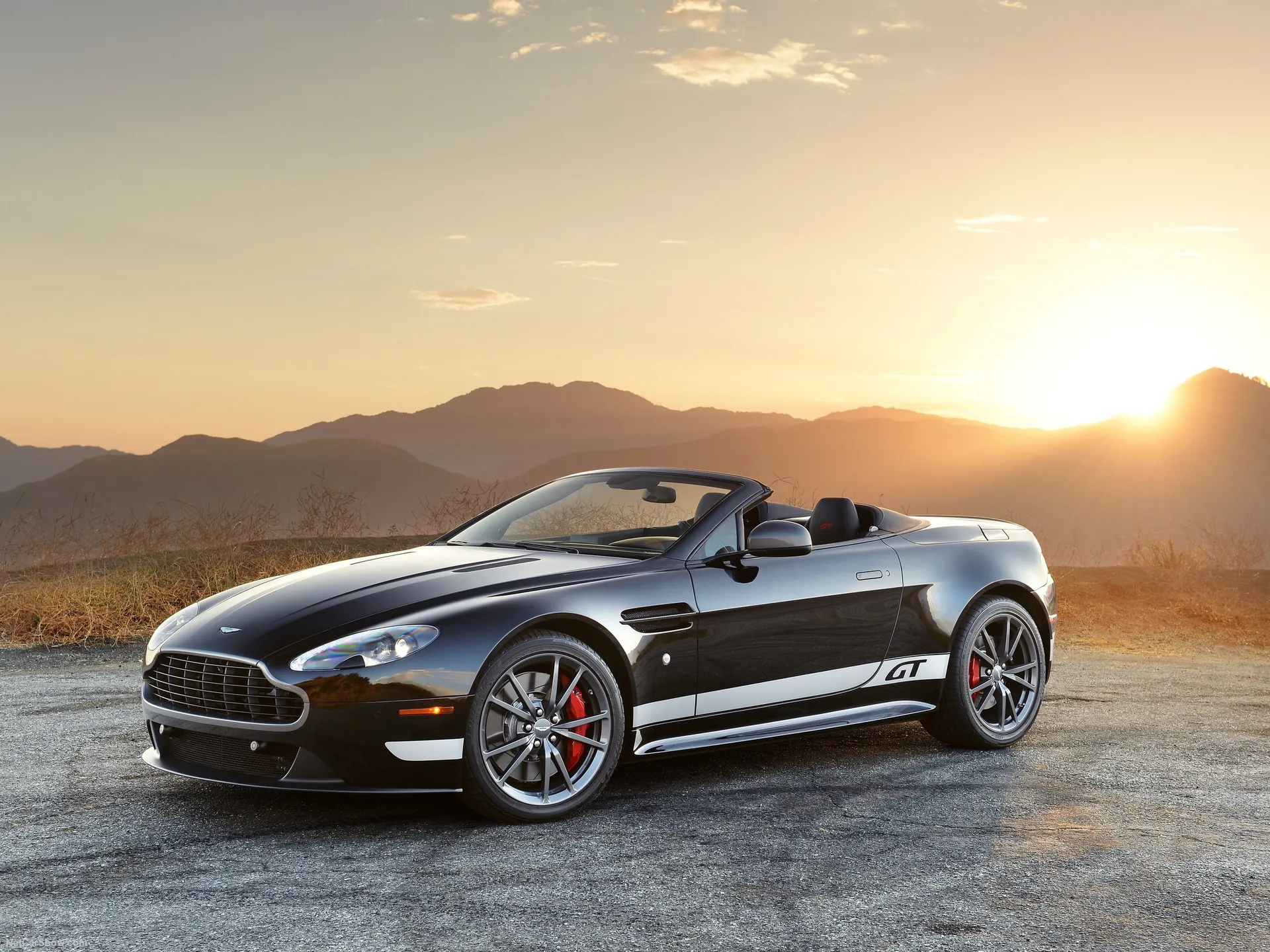 Aston Martin V8 Vantage GT Roadster (2015)
