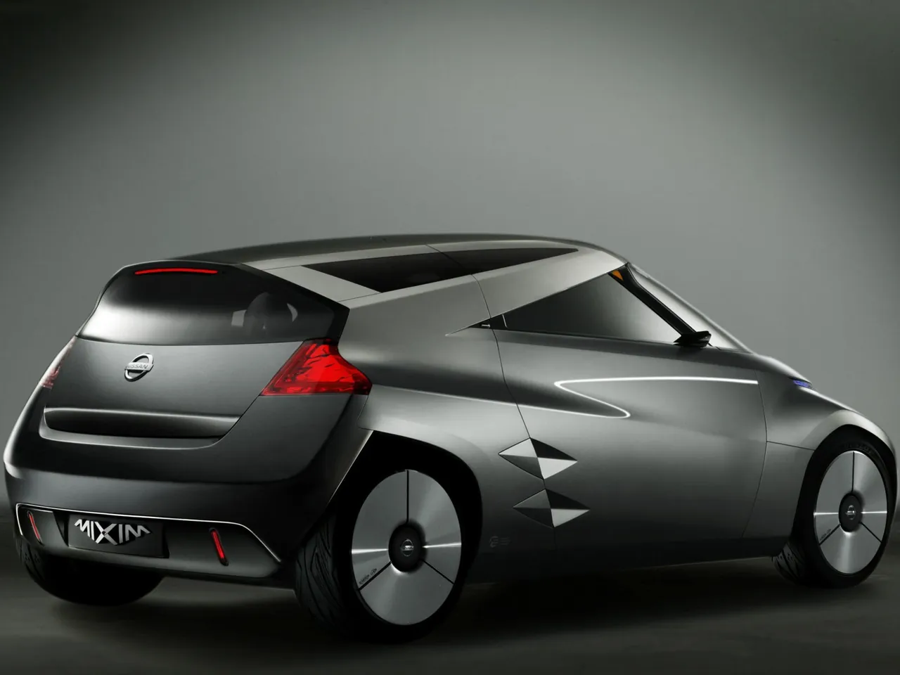 Nissan Mixim Concept (2007) – zadní tříčtvrteční pohled