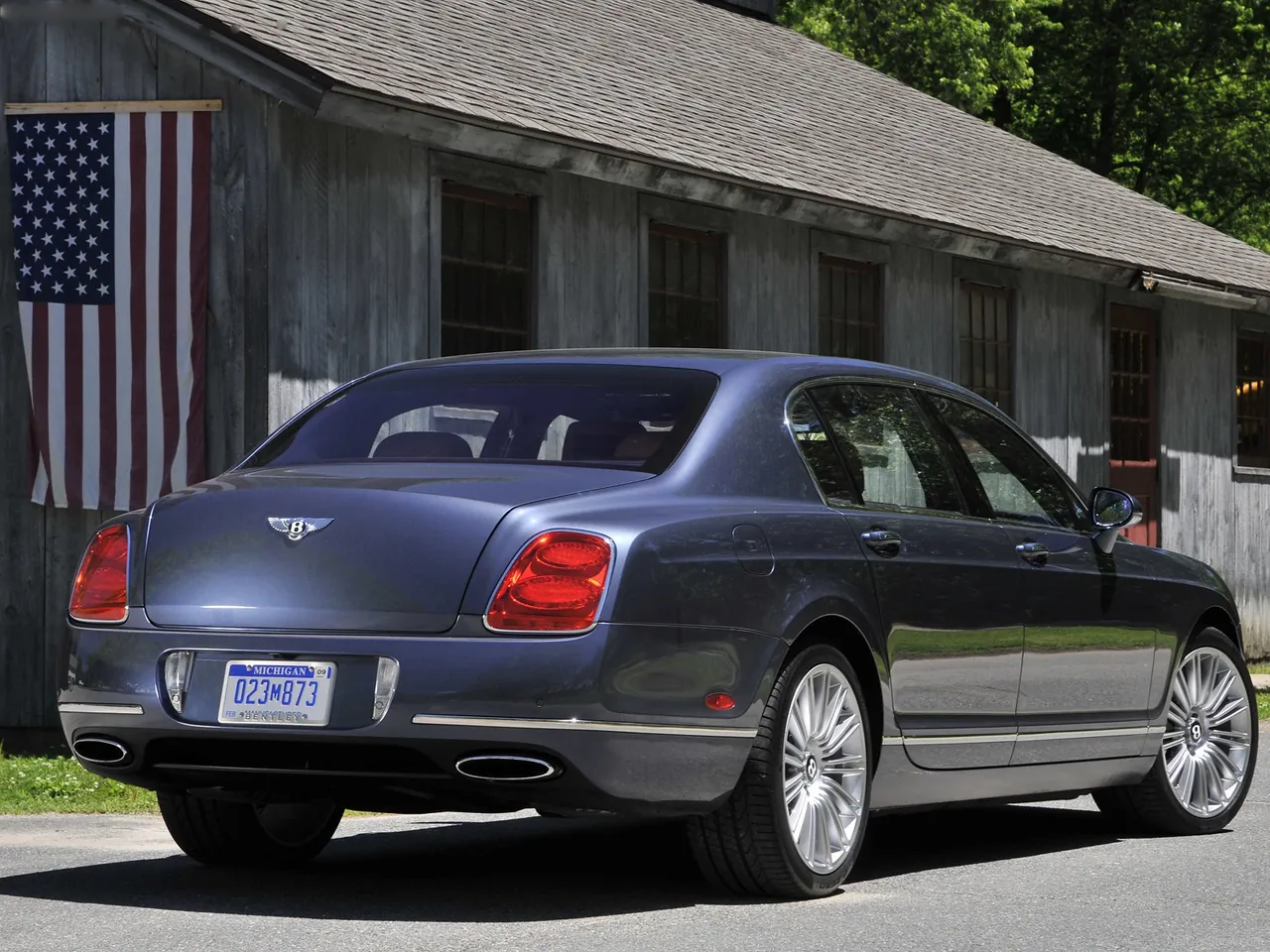 Bentley Continental Flying Spur Speed (2009) – zadní tříčtvrteční pohled