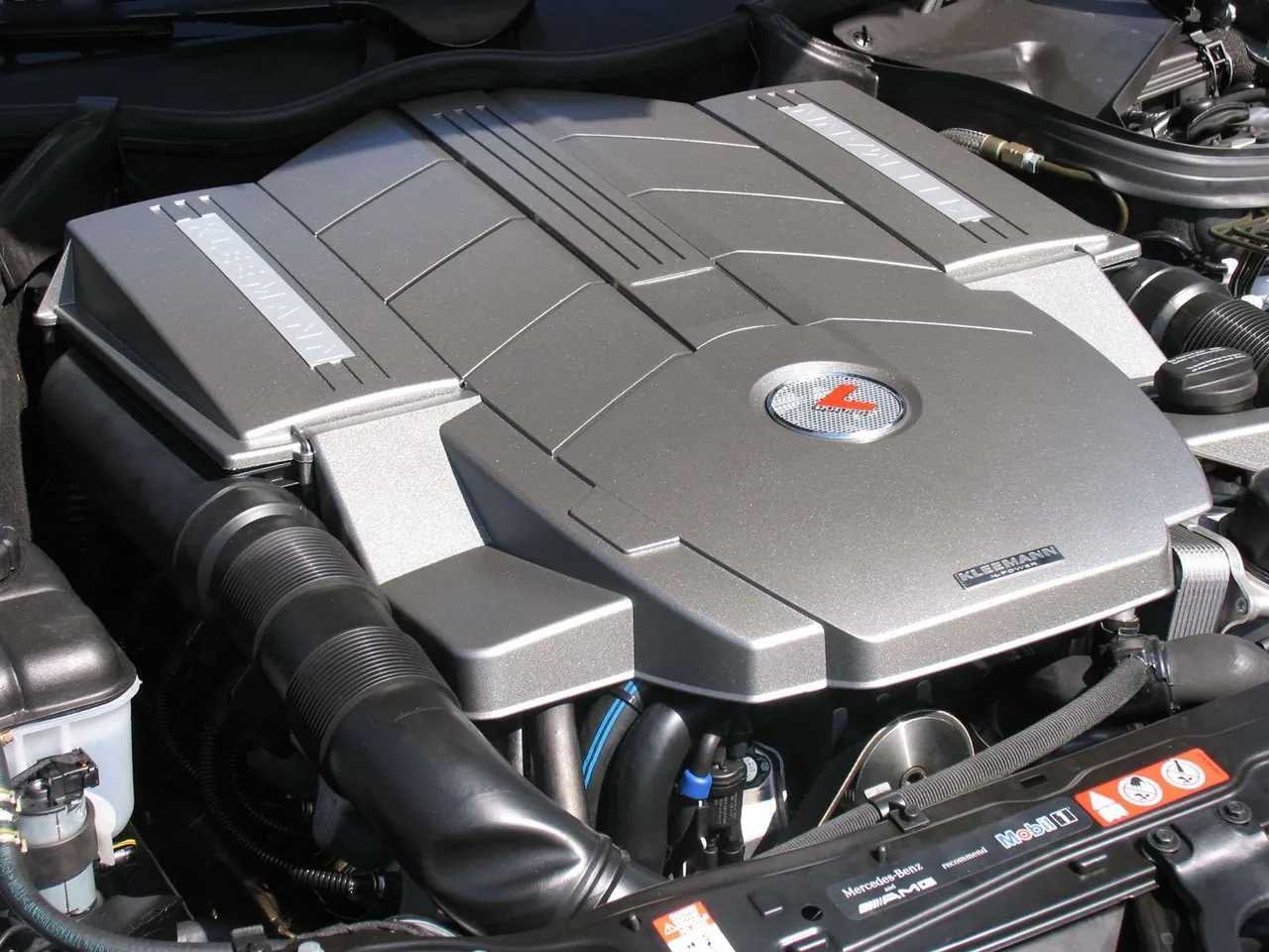 Kleemann Mercedes-Benz C 55K S8 (2004) – motorový prostor