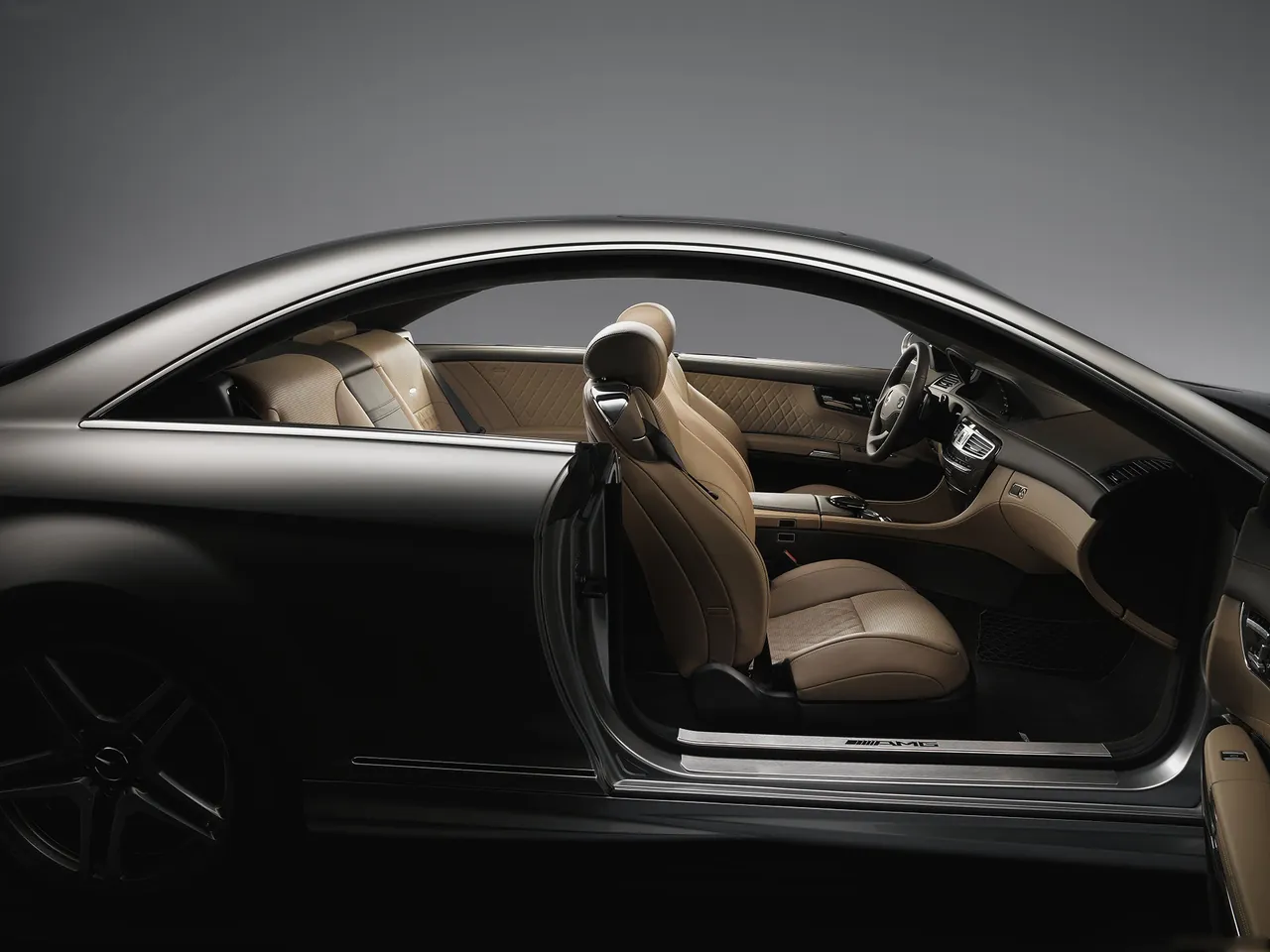 Mercedes-Benz CL65 AMG (2008) - Interior