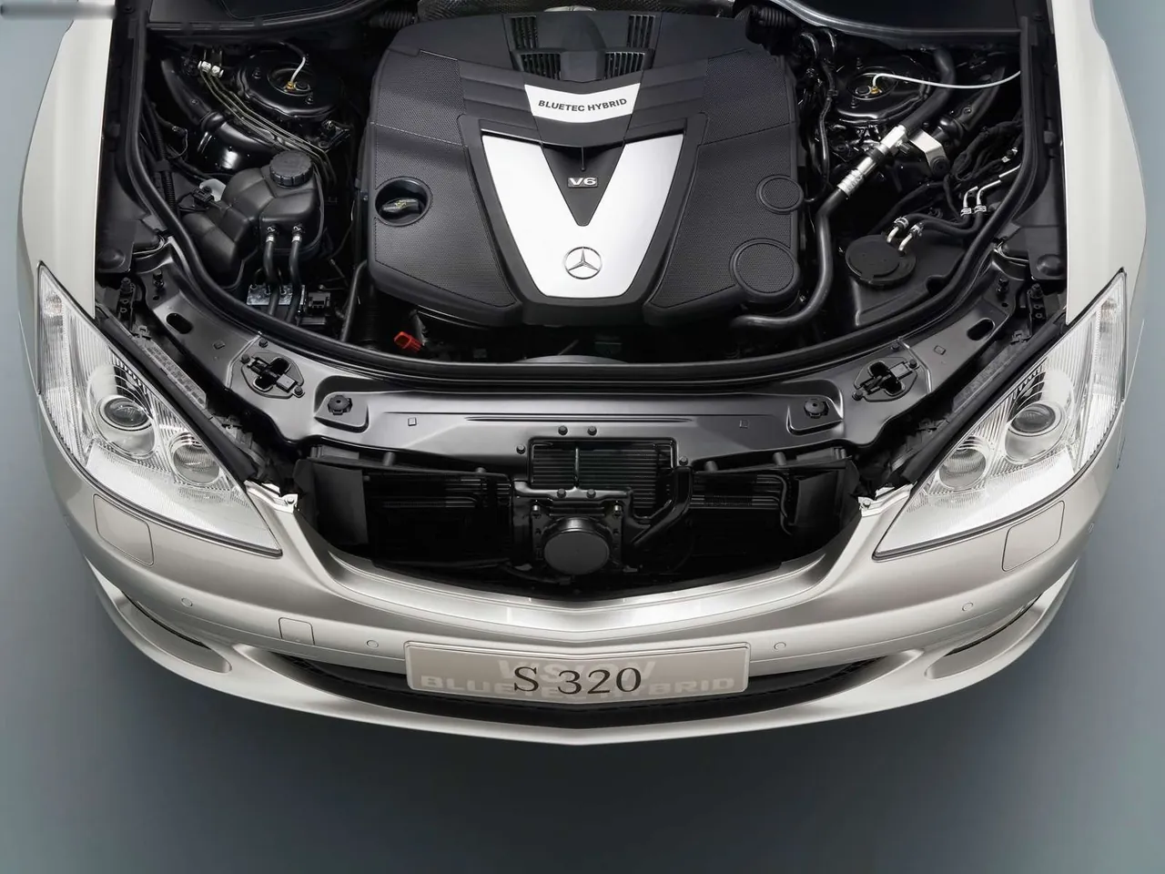 Mercedes-Benz Bluetec Hybrid Concept (2005) - Engine Bay