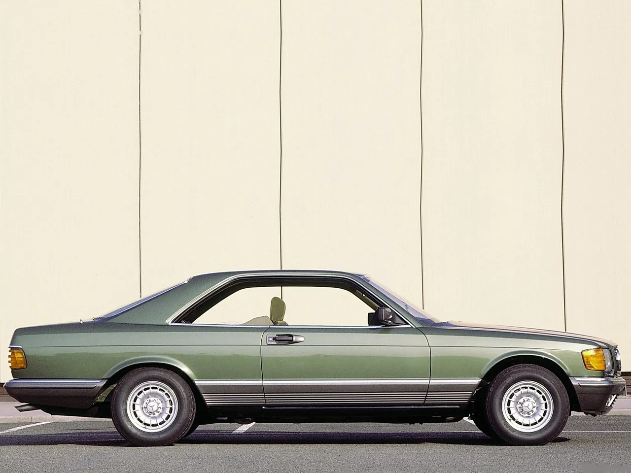 Mercedes-Benz S-Class Coupe (1981) - Side Profile