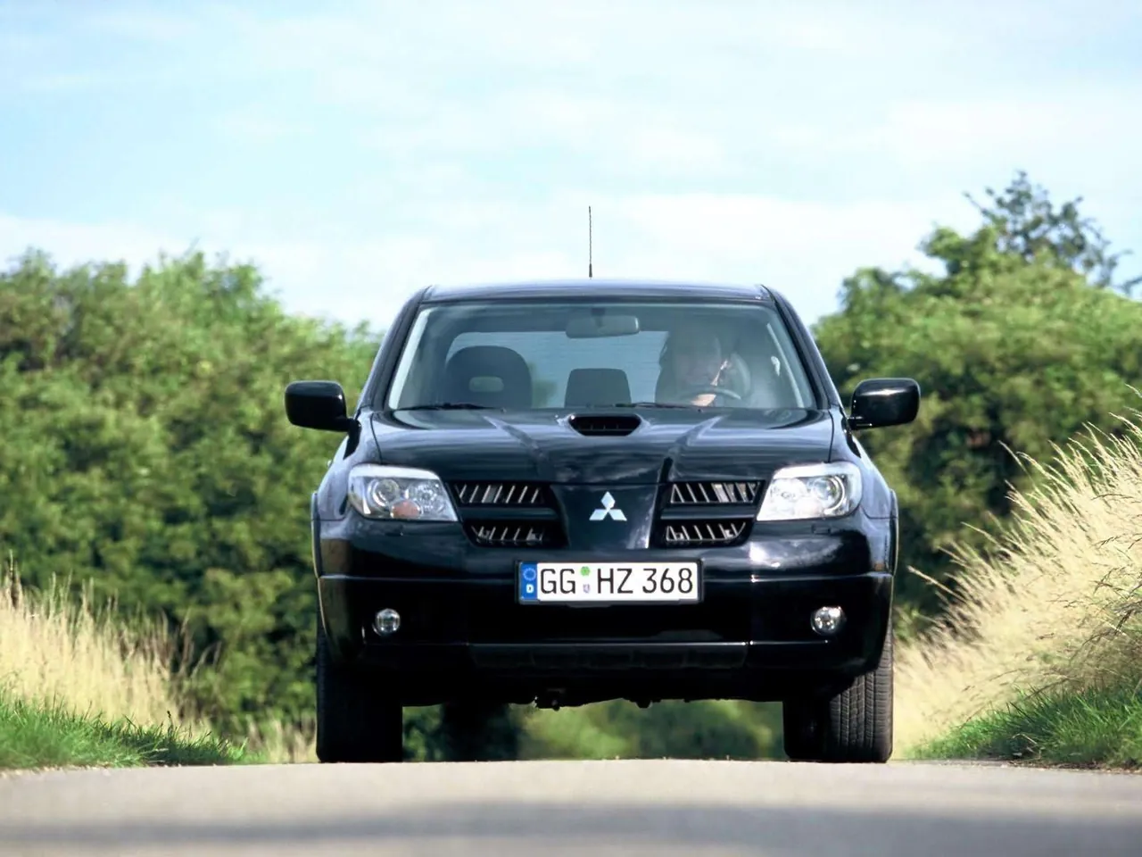 Mitsubishi Outlander Turbo [EU] (2004) - Front
