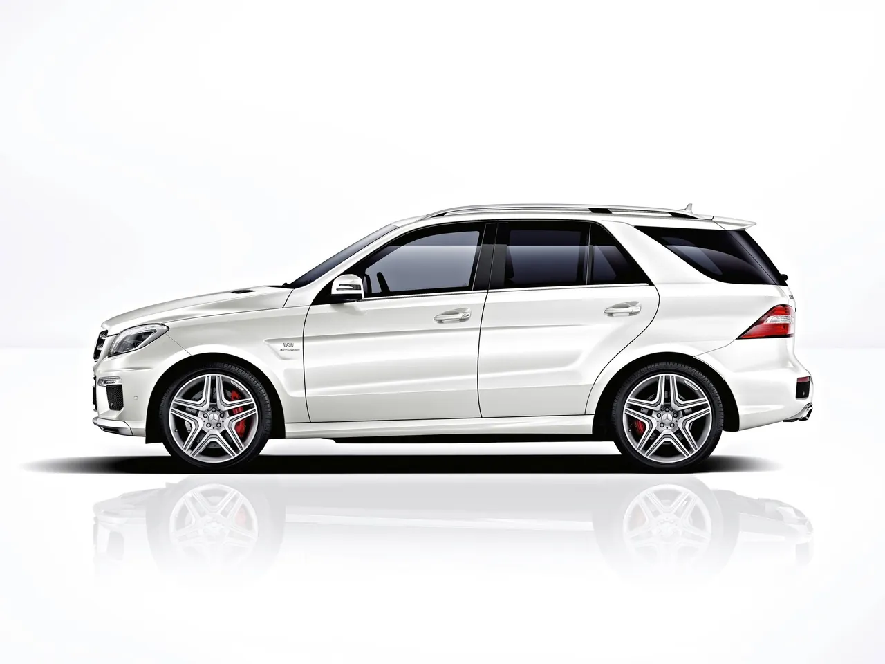 Mercedes-Benz ML63 AMG (2012) - Side Profile