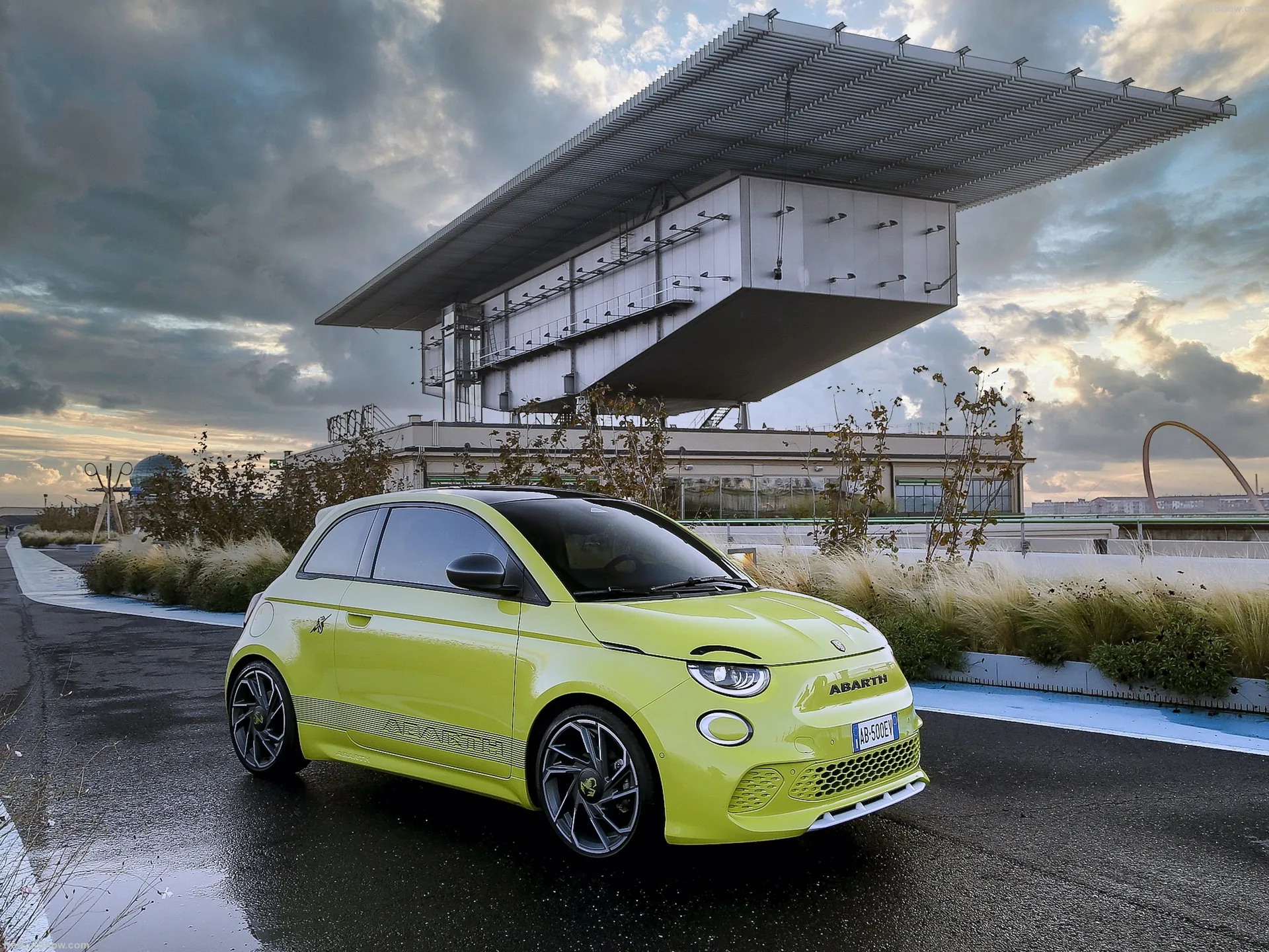Fiat 500e Abarth (2023)