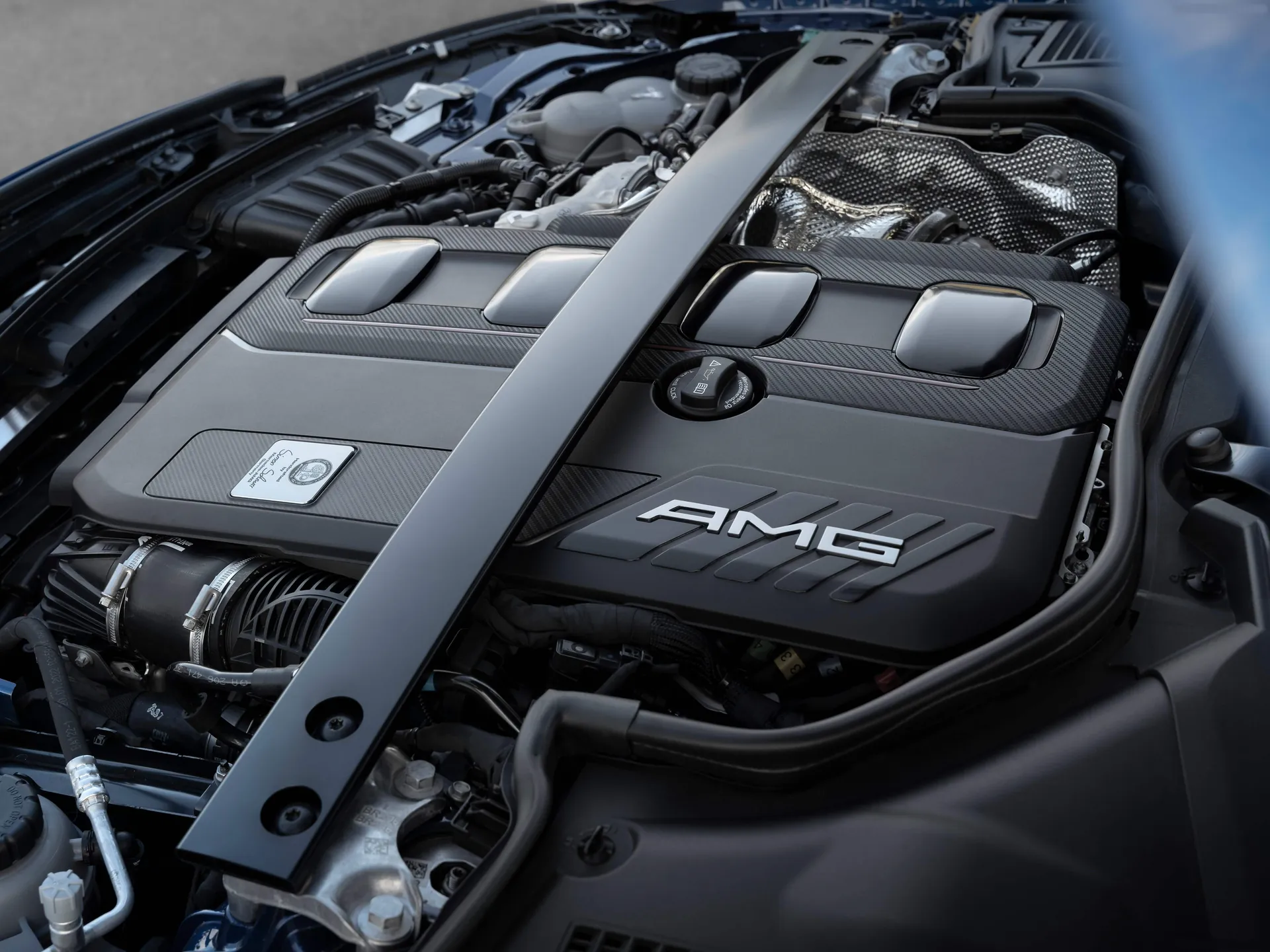Mercedes-Benz C63 S AMG E Performance Estate (2023) - Engine Bay