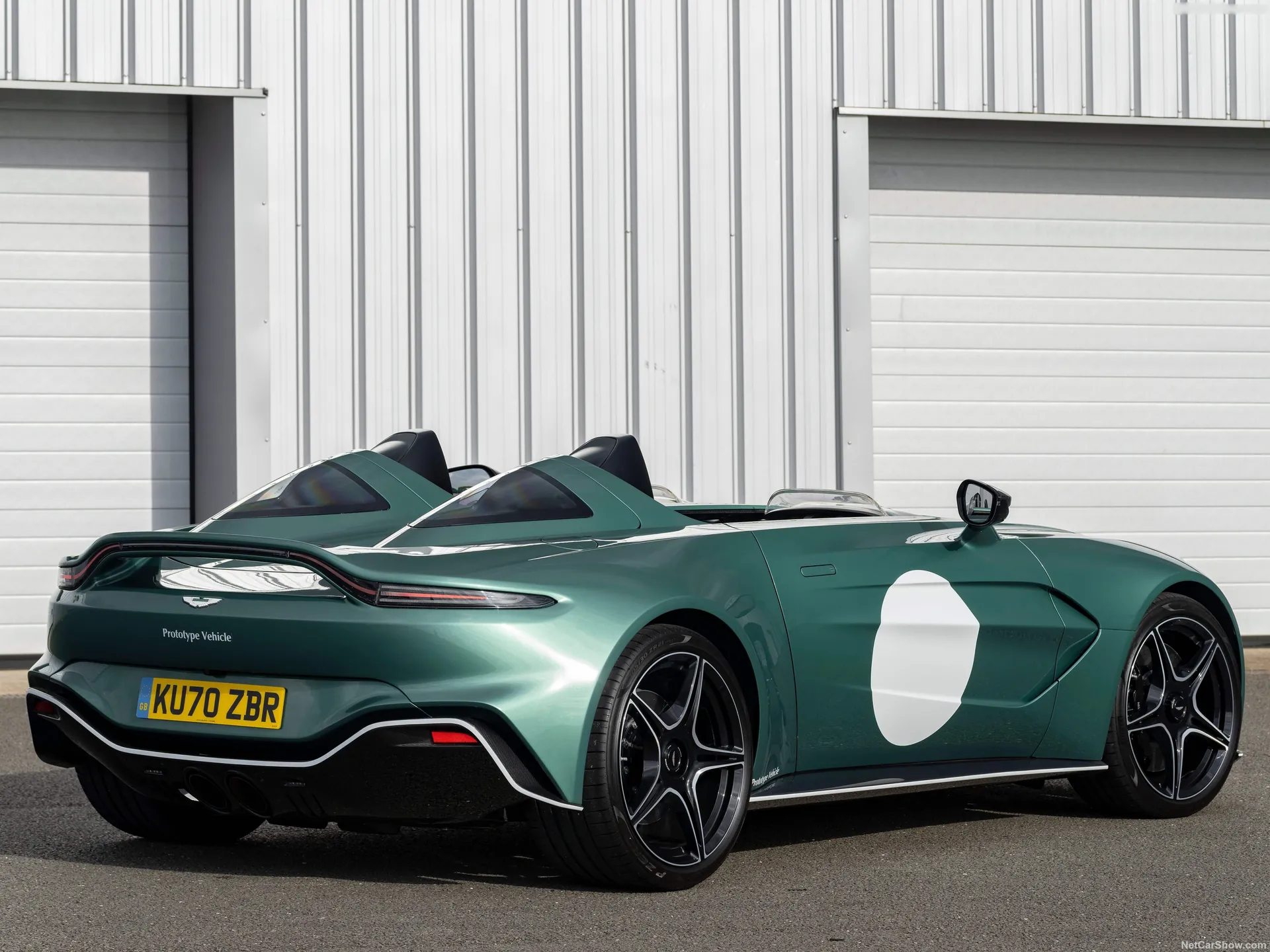 Aston Martin V12 Speedster (2021) - Rear Three-Quarter