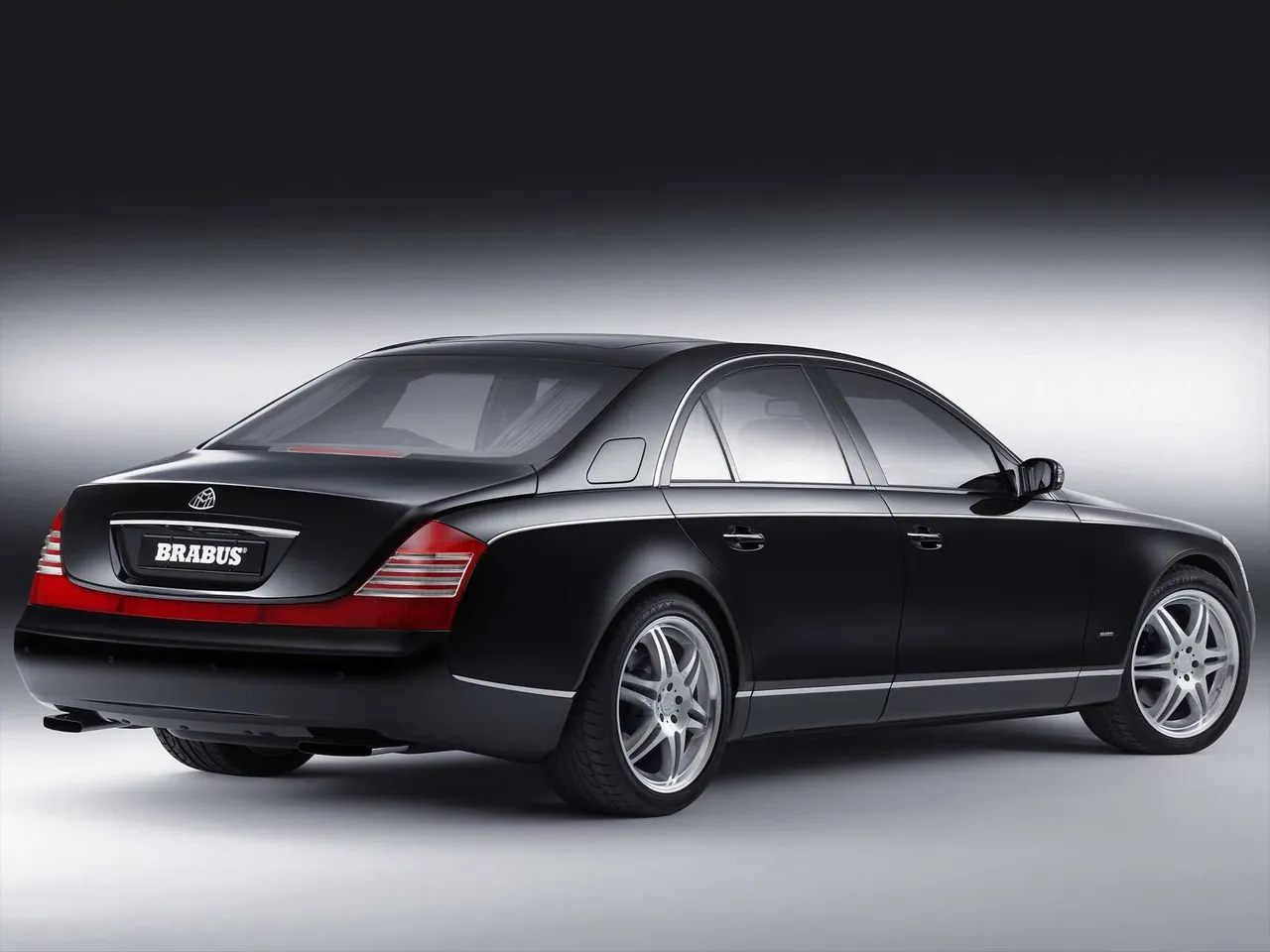 Brabus Maybach (2002) – zadní tříčtvrteční pohled