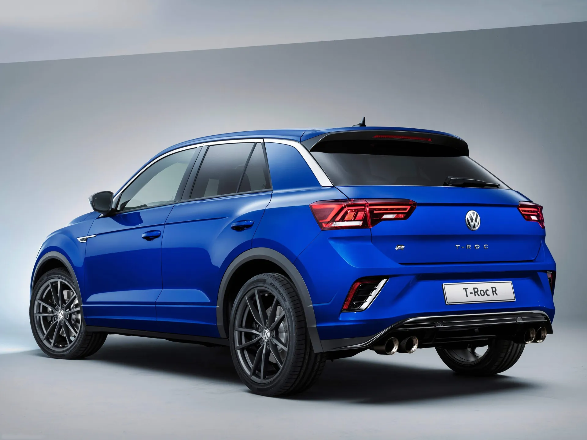 Volkswagen T-Roc R (2020) – zadní tříčtvrteční pohled