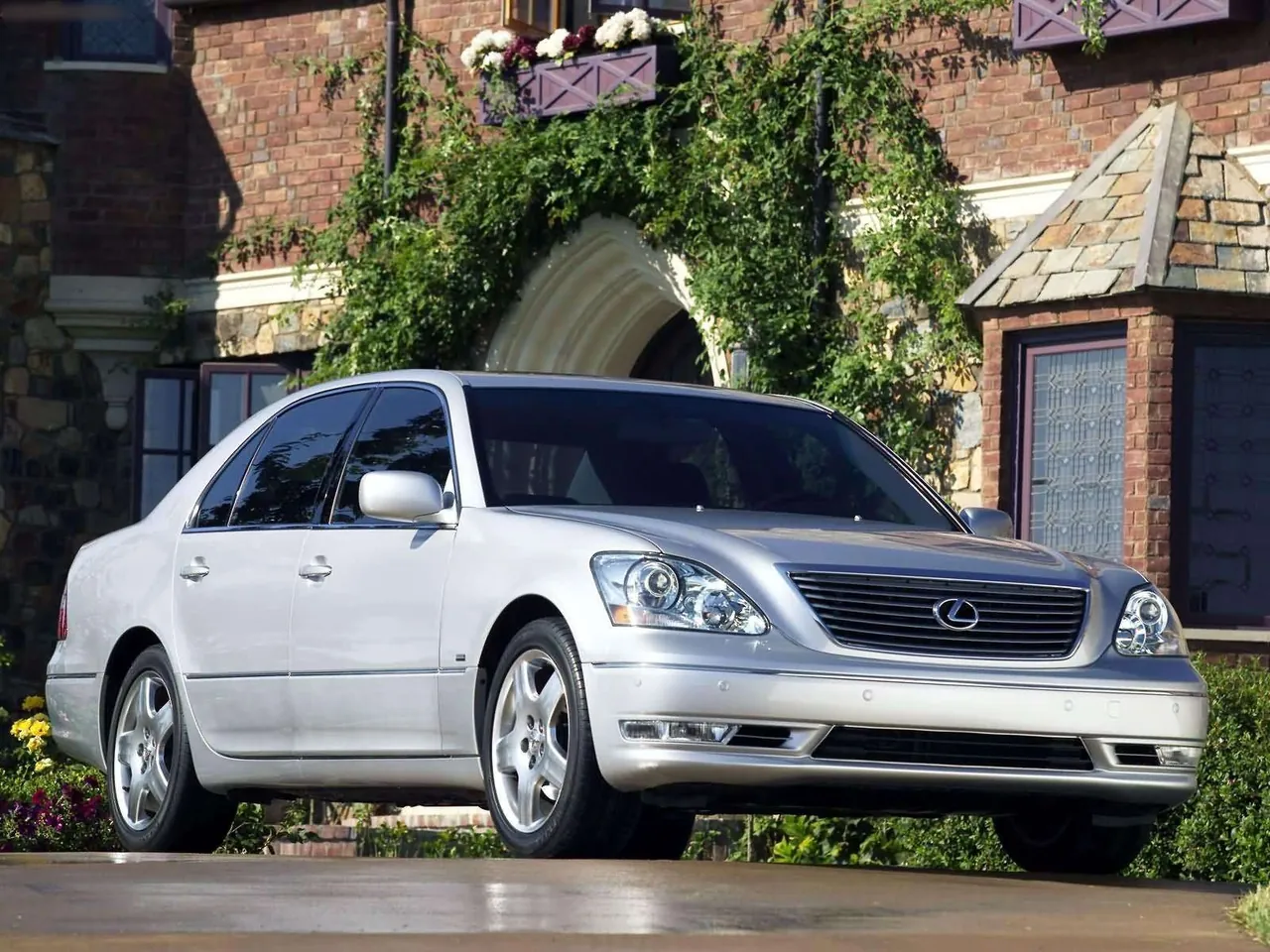 Lexus LS430 (2004)