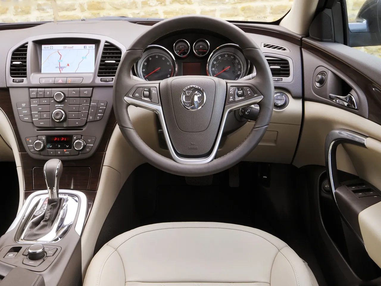 Vauxhall Insignia Sports Tourer (2010) – interiér