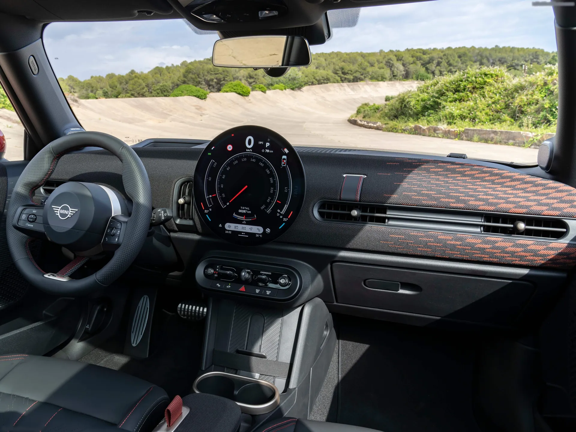 Mini John Cooper Works (2025) – interiér