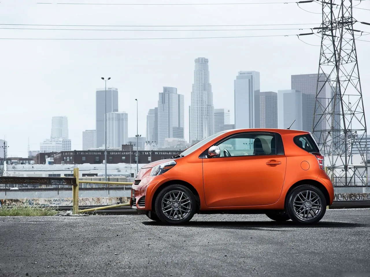 Scion iQ (2012) – boční profil