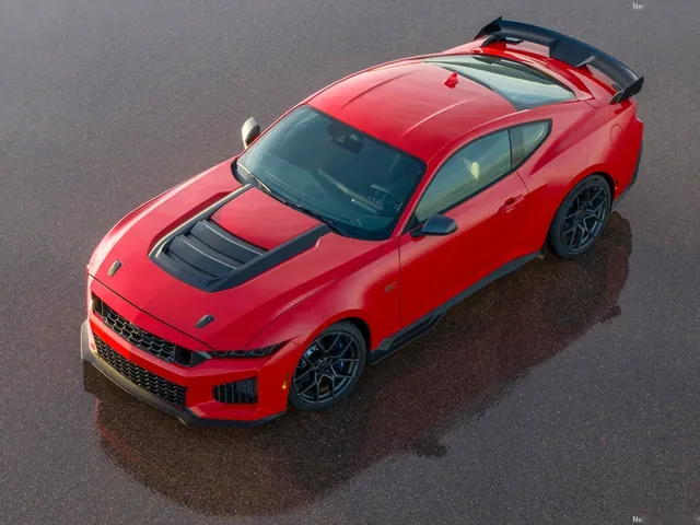 Ford Mustang Dark Horse SC (2026)