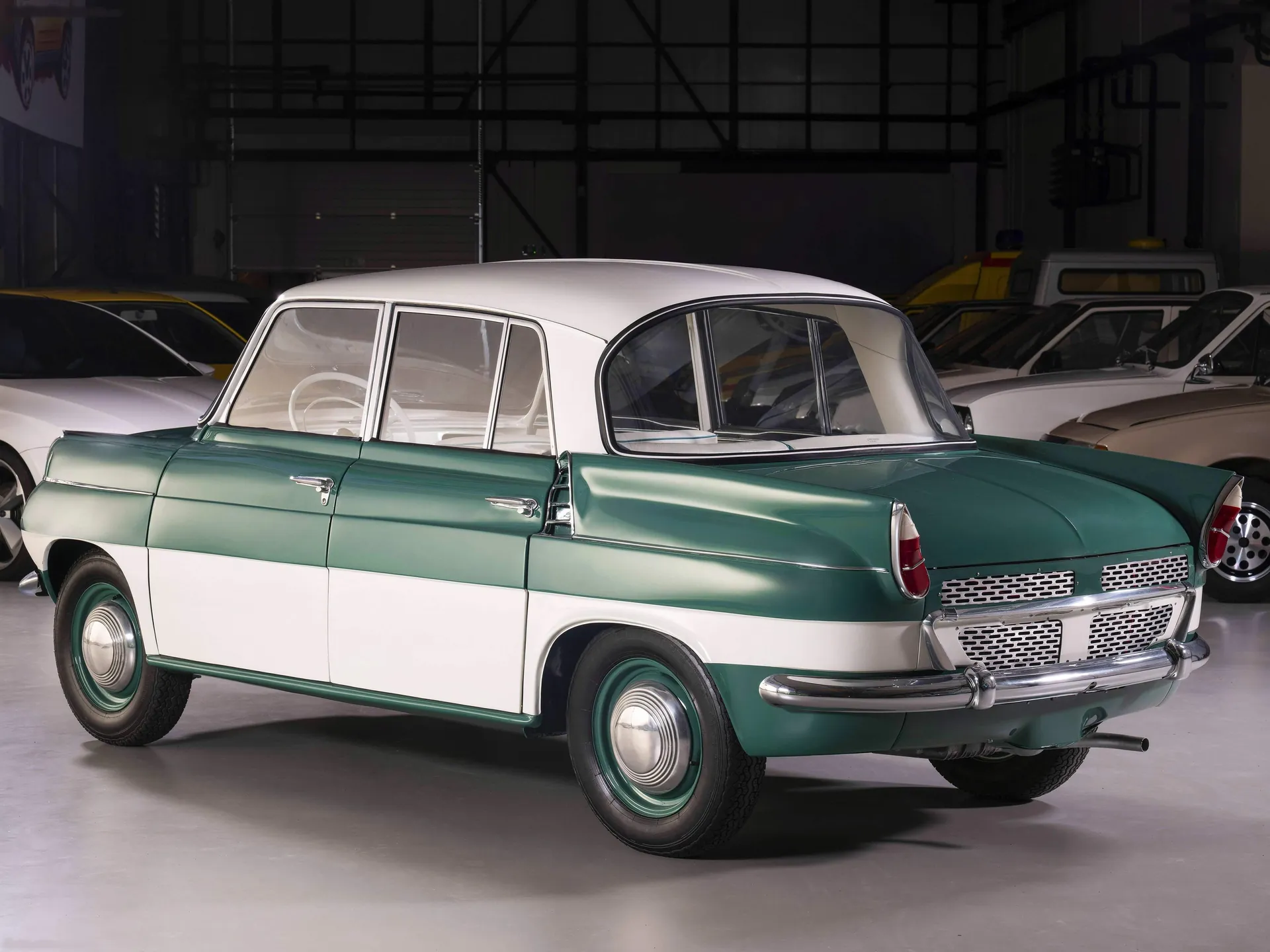 Skoda 988 Concept (1958) – zadní tříčtvrteční pohled