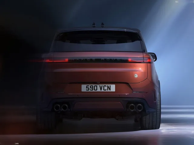 Land Rover Range Rover Sport SV Carbon (2026)