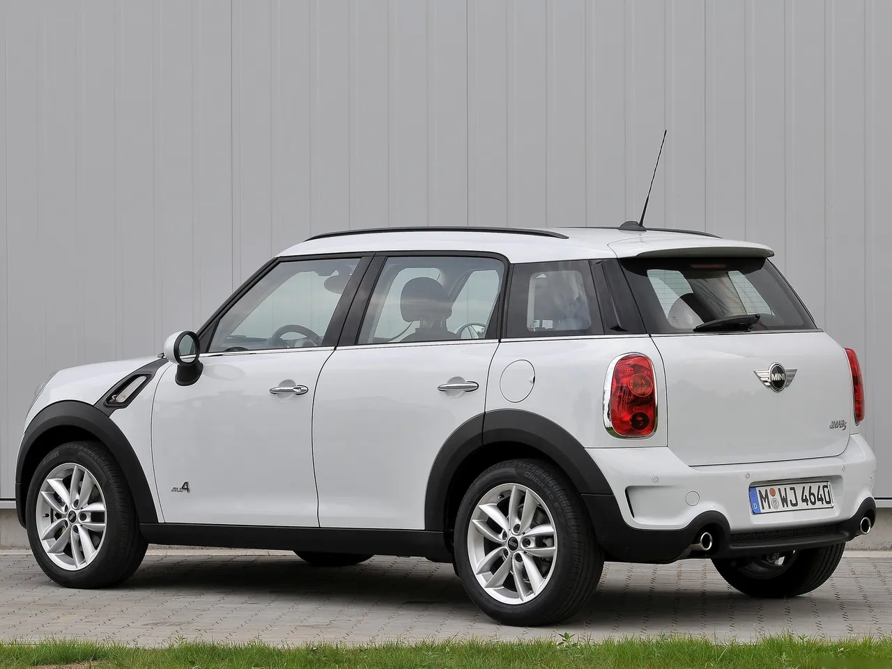 Mini Countryman (2011) – zadní tříčtvrteční pohled