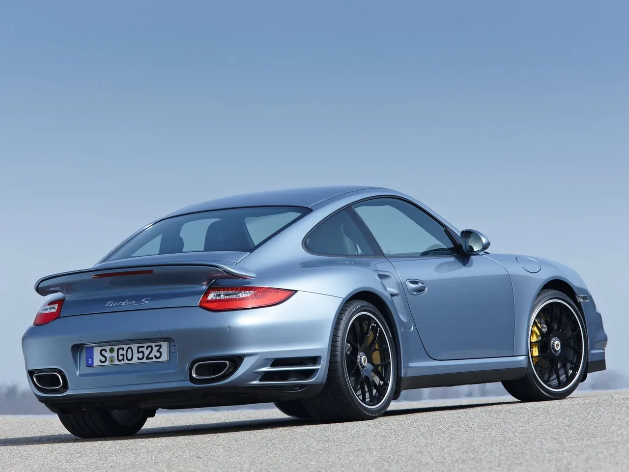 Porsche 911 Turbo S (2011) - Rear Three-Quarter