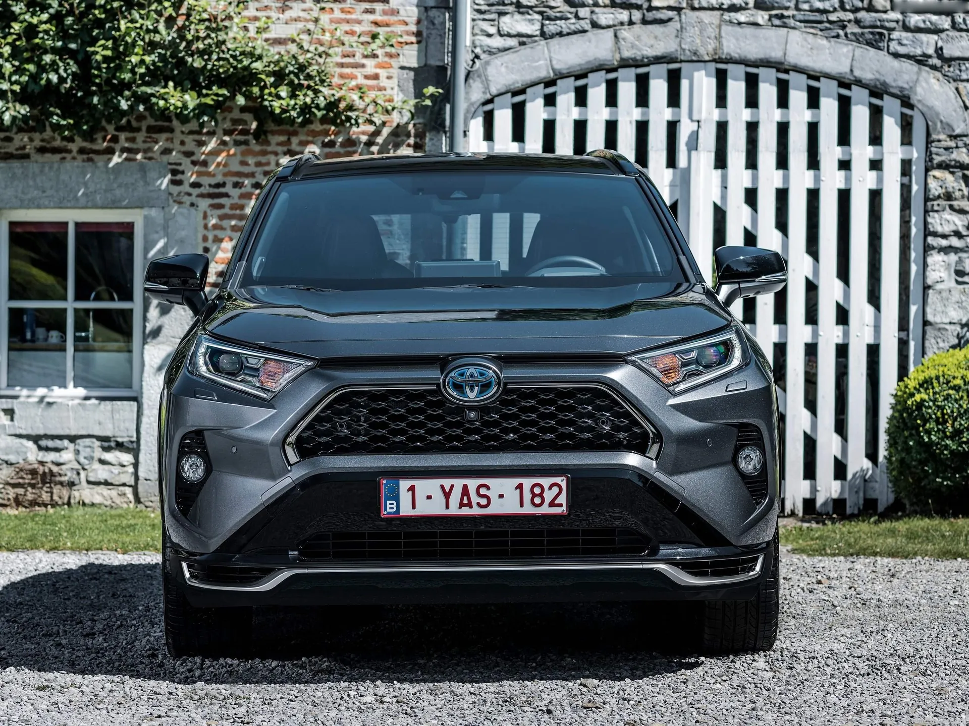 Toyota RAV4 Plug-in Hybrid (2021) – zepředu