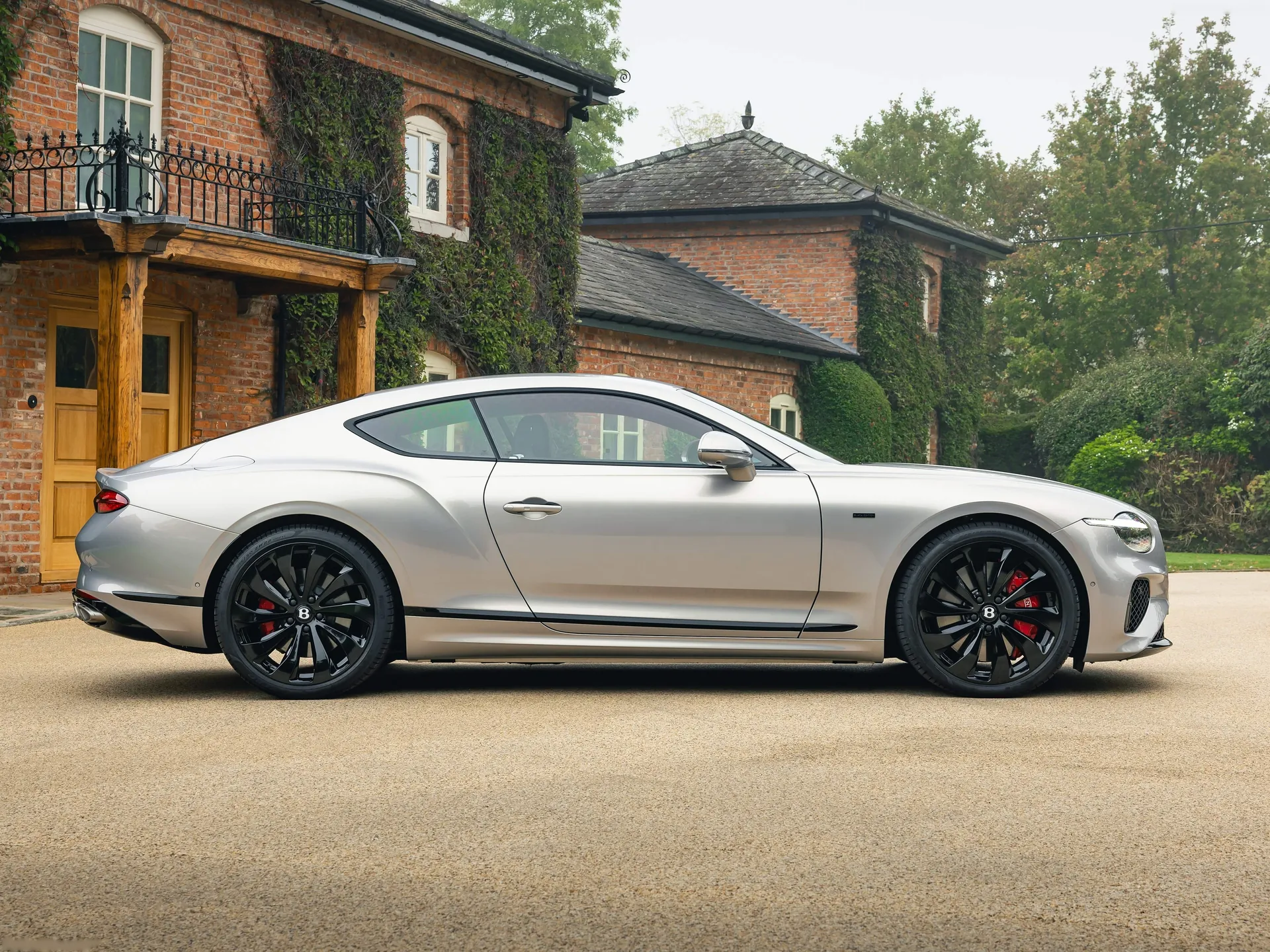 Bentley Continental GT (2026) – boční profil
