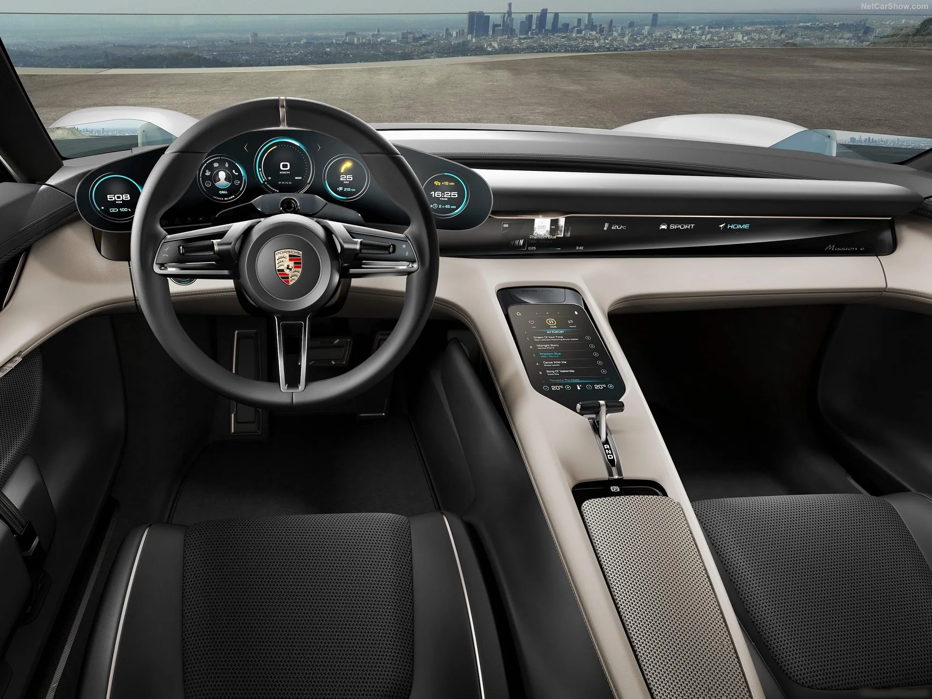 Porsche Mission E Concept (2015) – interiér