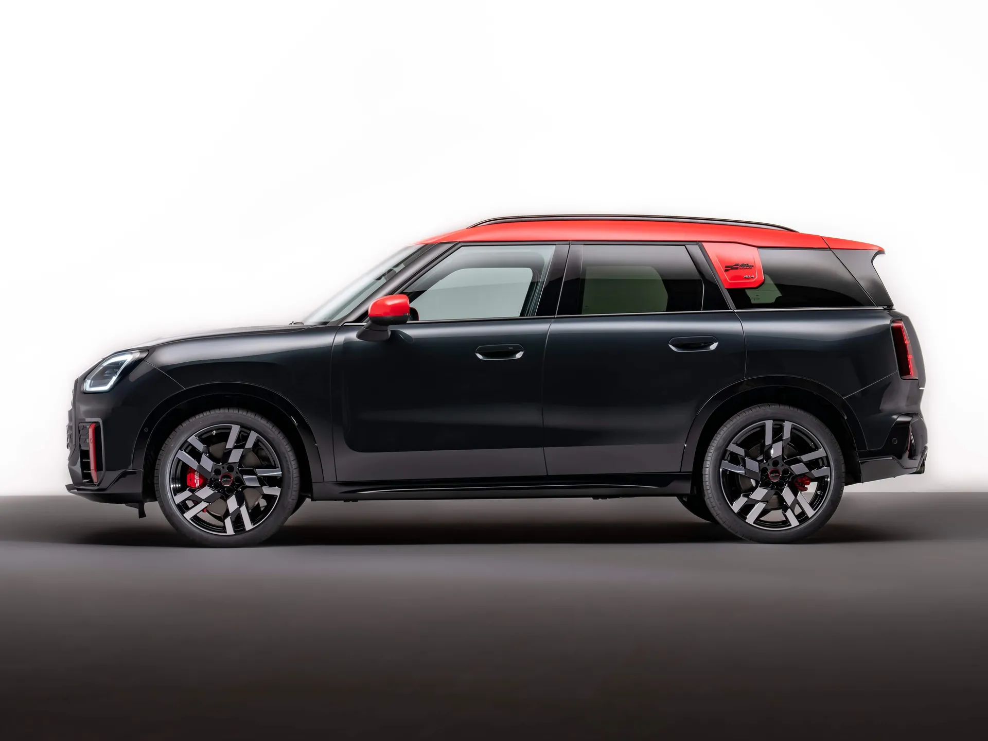 Mini John Cooper Works Countryman ALL4 (2024) - Side Profile