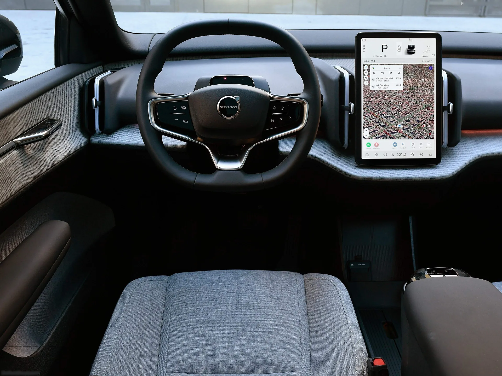 Volvo EX30 (2025) - Interior
