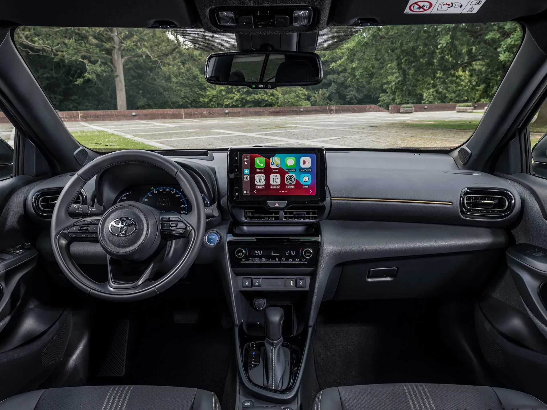 Toyota Yaris Cross (2021) - Interior