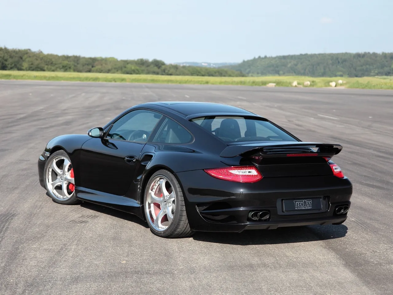 TechArt Porsche 911 Turbo Aerokit II (2010) – zadní tříčtvrteční pohled