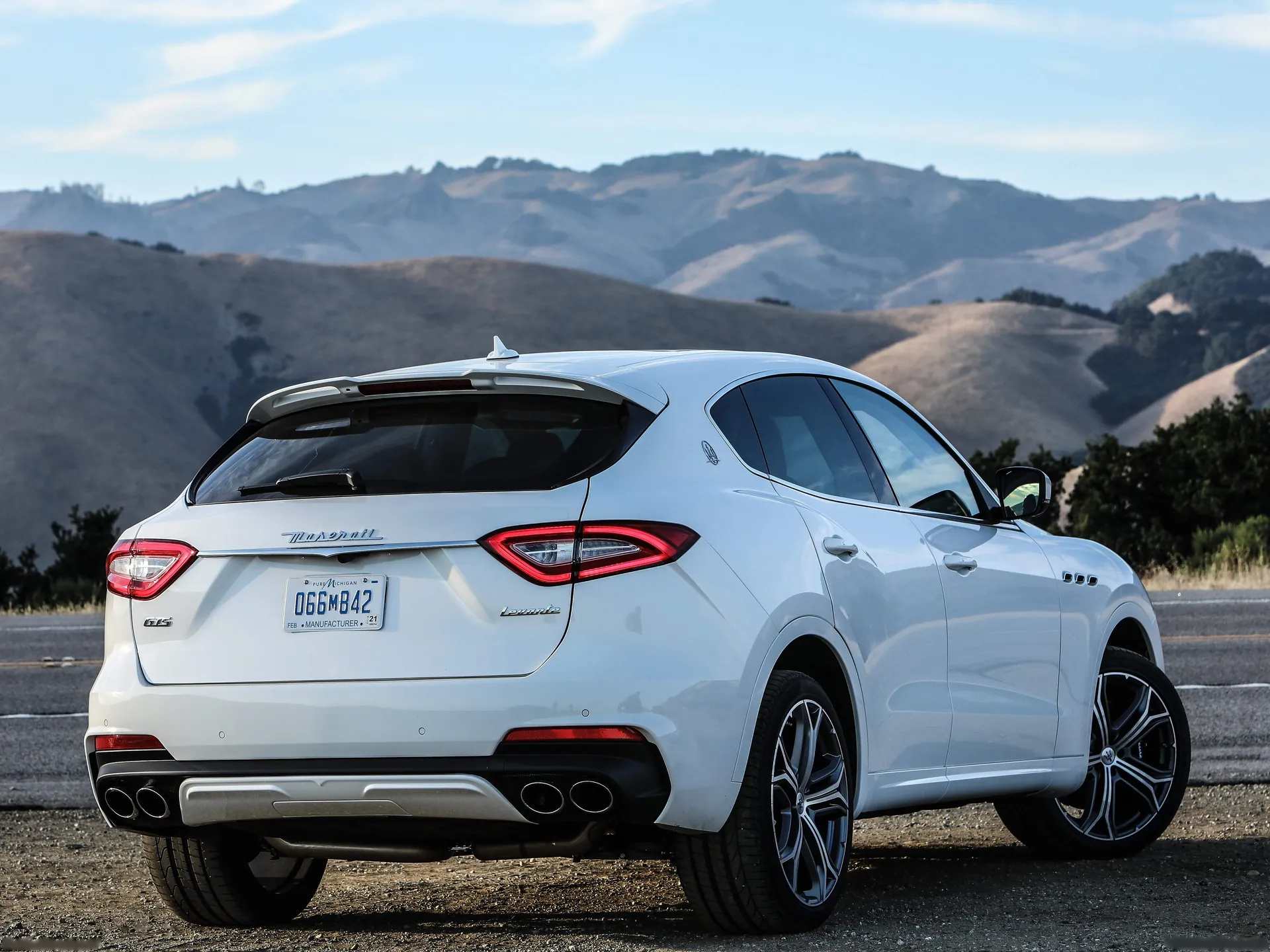 Maserati Levante GTS (2019) – zadní tříčtvrteční pohled