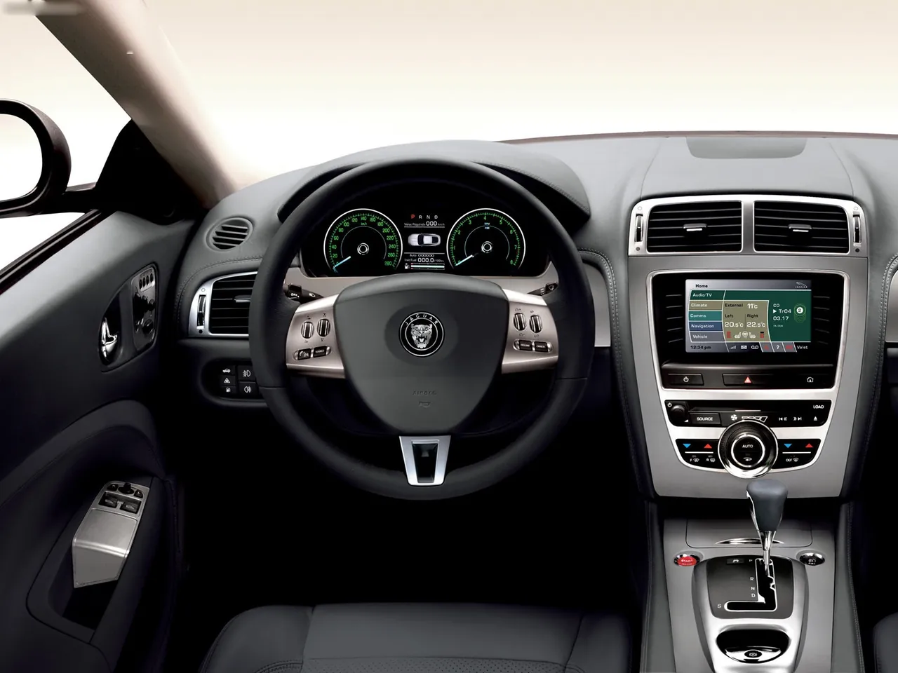 Jaguar XK (2007) – interiér