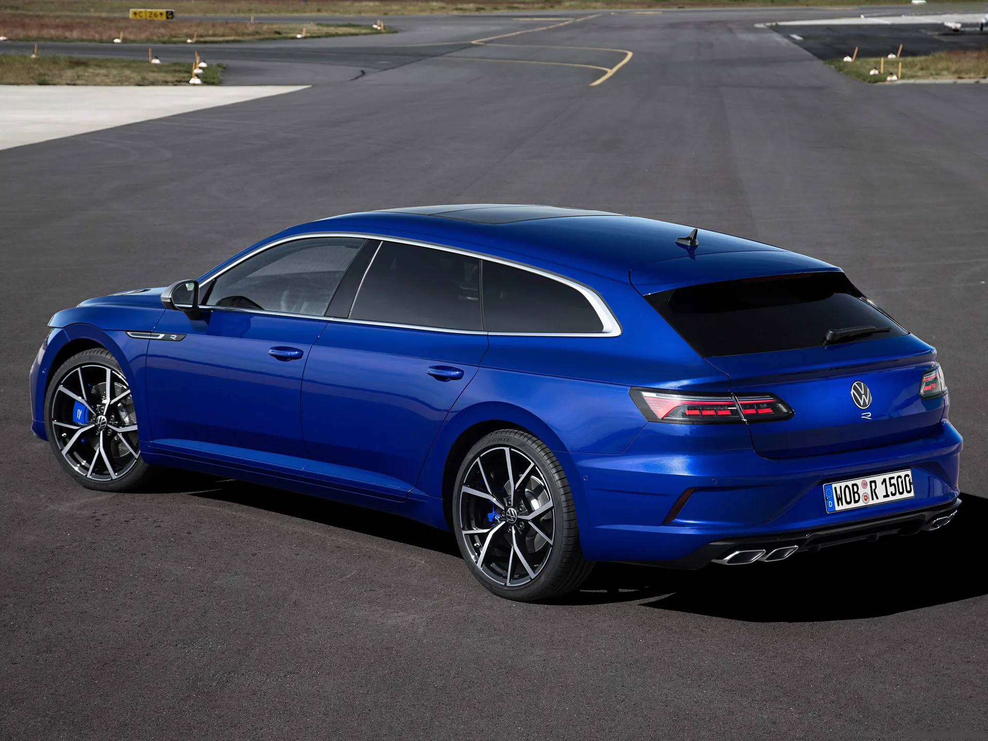 Volkswagen Arteon Shooting Brake R (2021) – zadní tříčtvrteční pohled