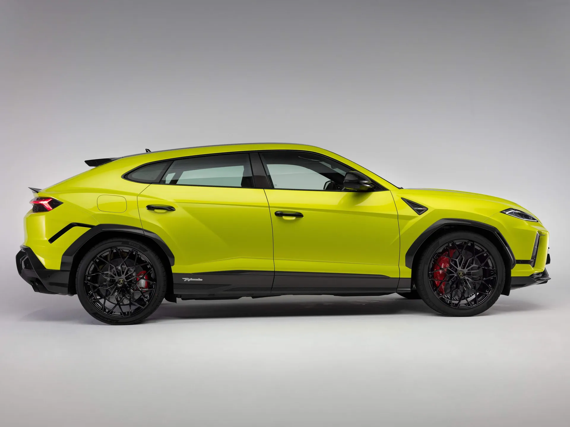 Lamborghini Urus SE Performante (2027) – boční profil