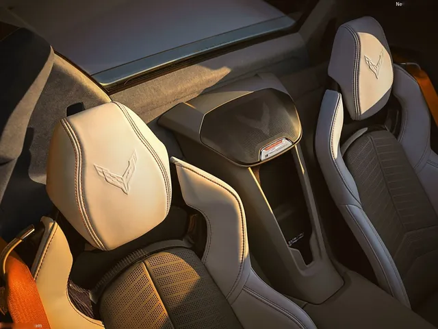 Chevrolet Corvette ZR1X Quail Silver Limited Edition (2026)