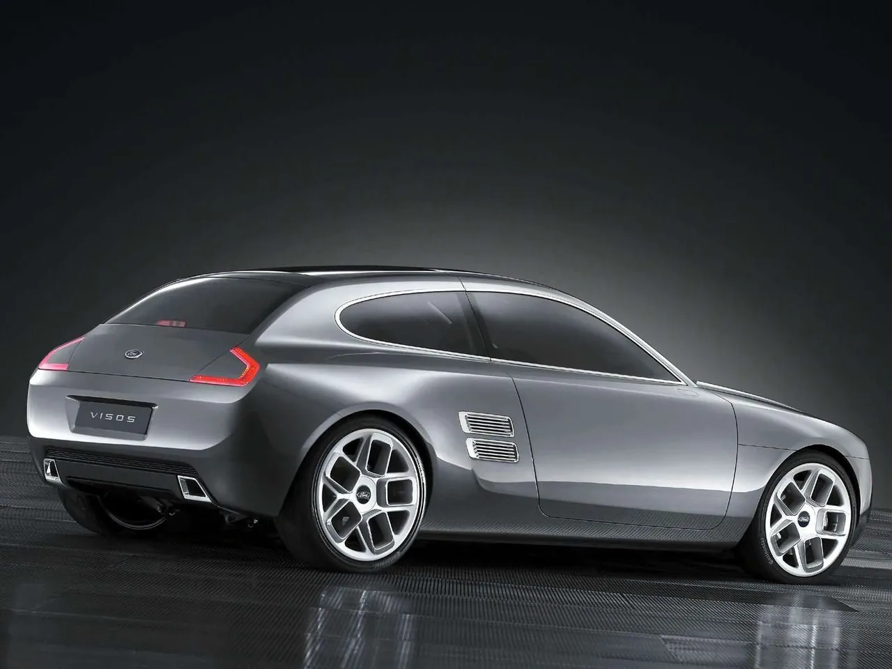 Ford Visos Concept (2003) – zadní tříčtvrteční pohled