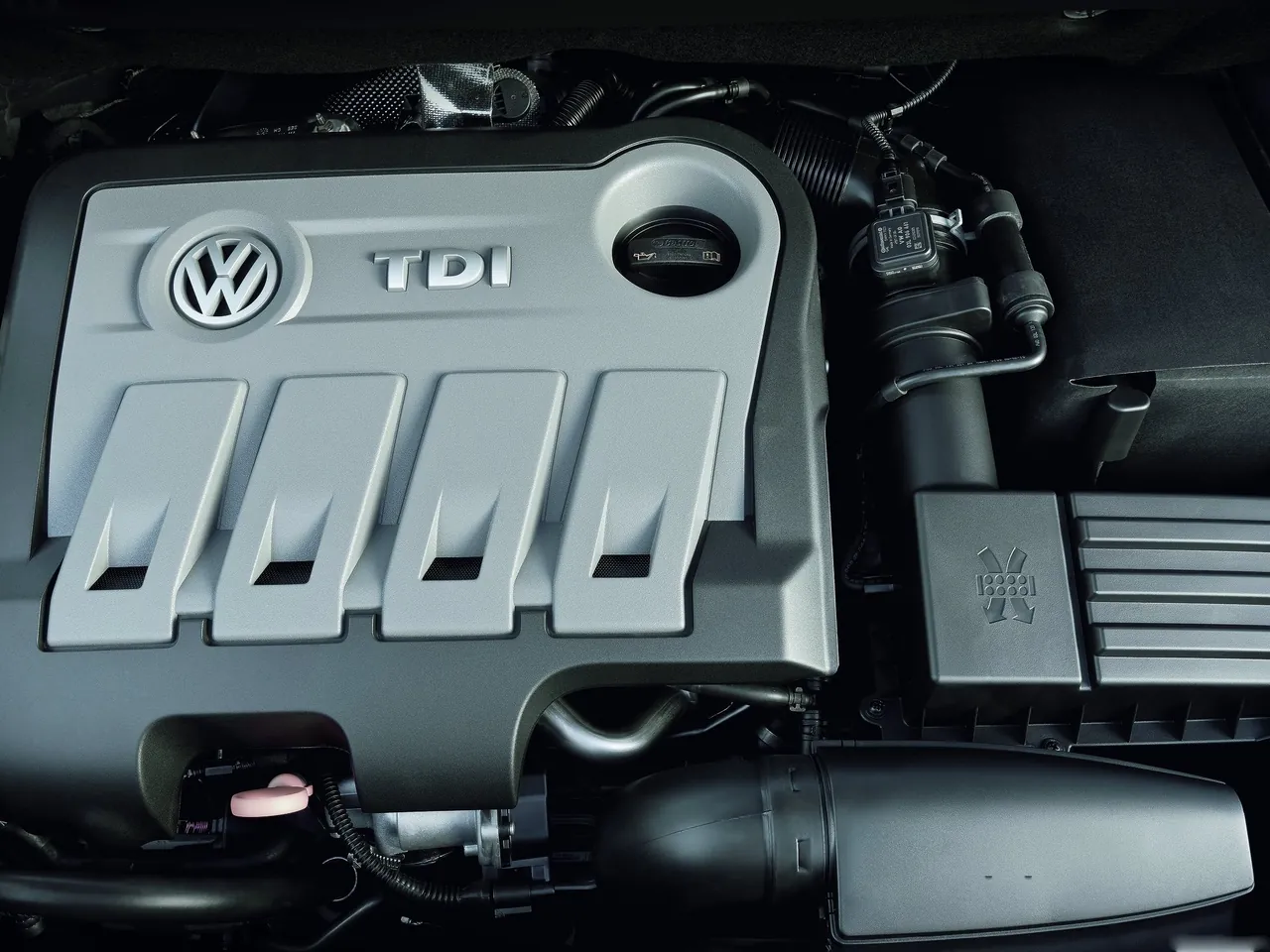 Volkswagen CrossTouran (2011) – motorový prostor
