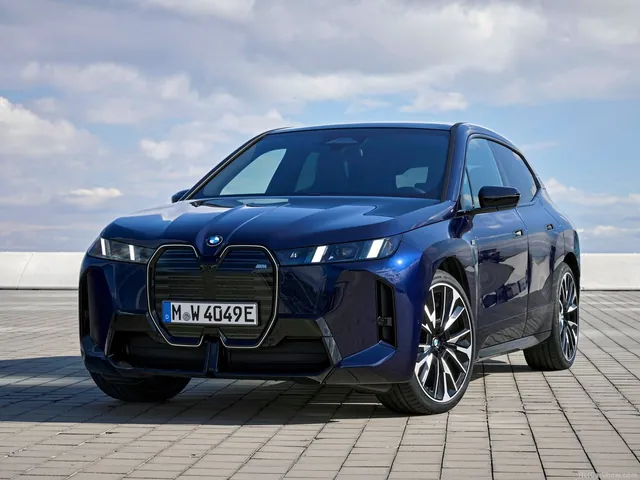 BMW iX M70 (2026)