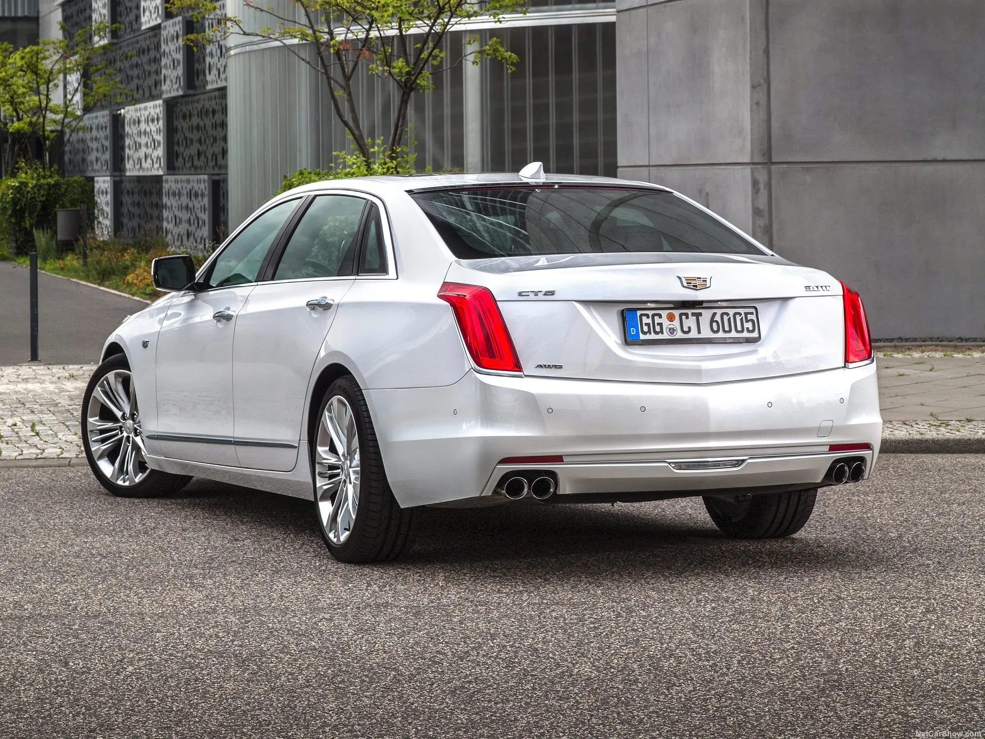 Cadillac CT6 [EU] (2017) – zadní tříčtvrteční pohled