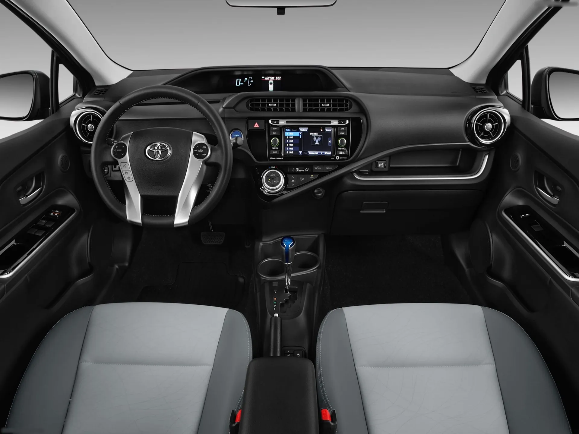 Toyota Prius c (2017) - Interior