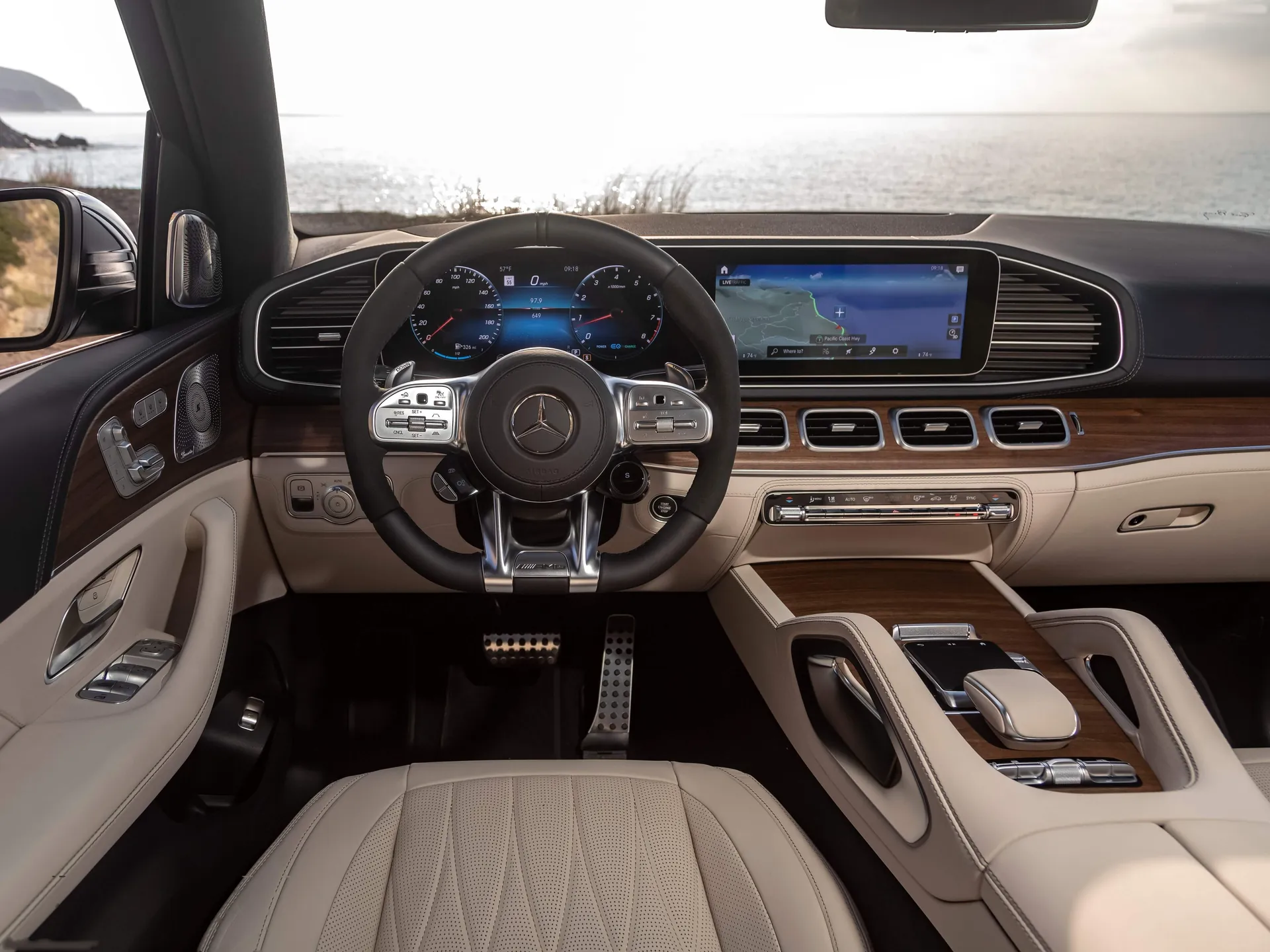 Mercedes-Benz GLS63 AMG (2021) - Interior